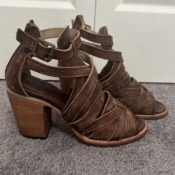 Freebird Leather Heels - Picture 2 of 6